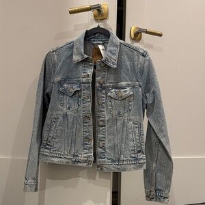 GAP Light Blue women’s Jean Jacket